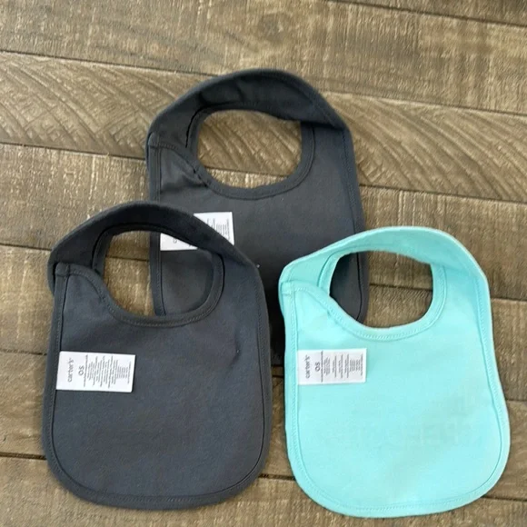 Carter's Bib Set with Turtle Designs - Picture 2 of 2